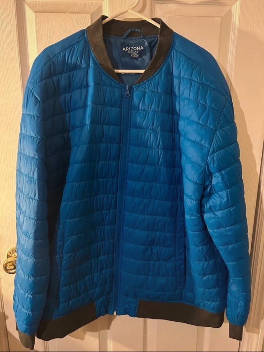 Arizona Jean Company Men's Bright Blue Quilted Puffer Jacket with Dark Trim